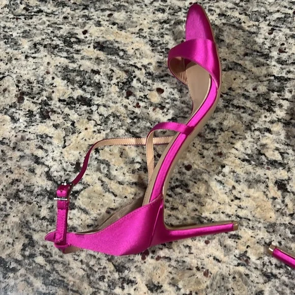 Jewel Badgley Mischka Satin Heels - Picture 11 of 12